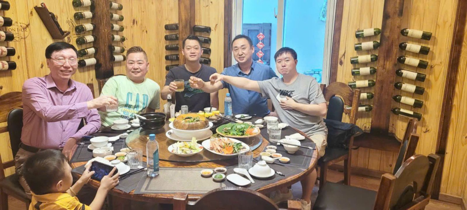 đặt tiệc công ty tại Tân Bình